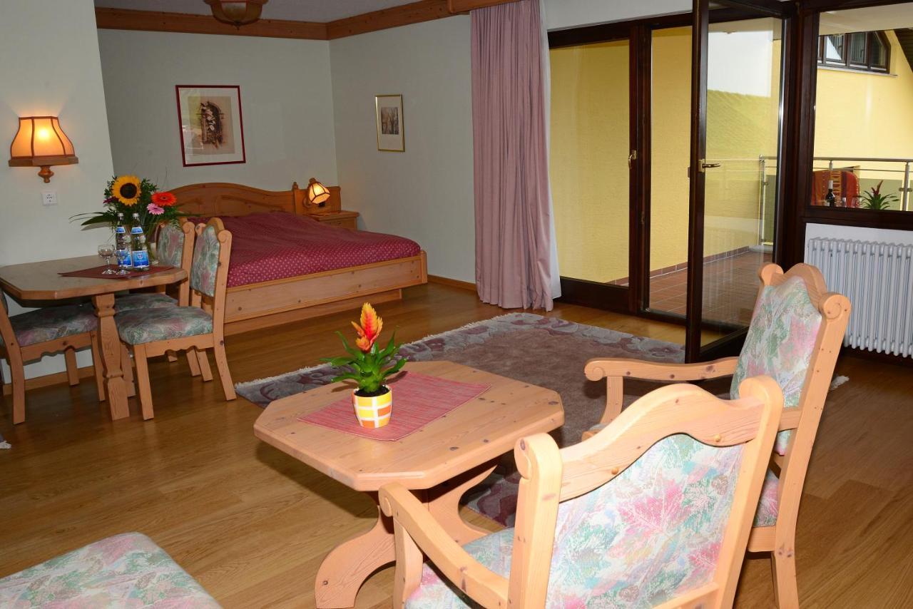Residence Am Weinberg / Travellers Hotelbetriebs Gmbh Sasbachwalden Eksteriør billede