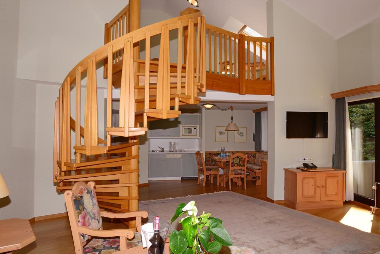 Residence Am Weinberg / Travellers Hotelbetriebs Gmbh Sasbachwalden Eksteriør billede